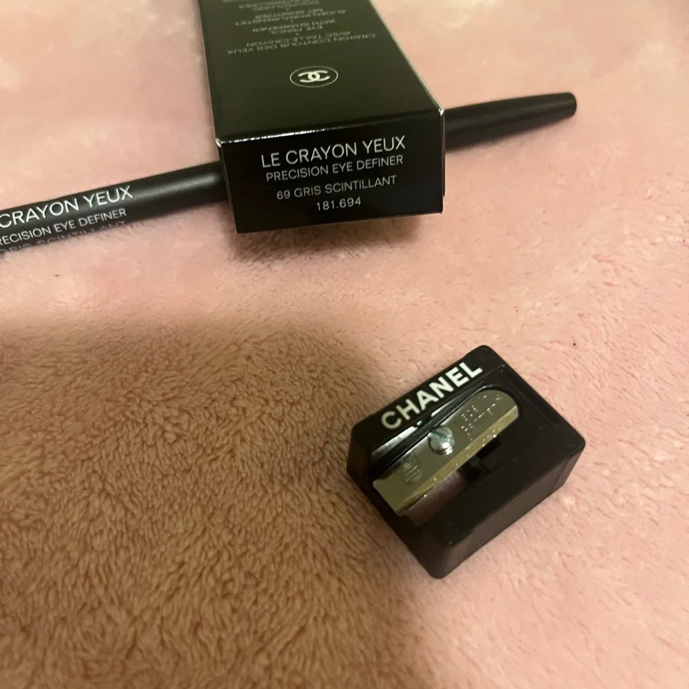 CHANEL Le Crayon Yeux in Gris Scintillant‎